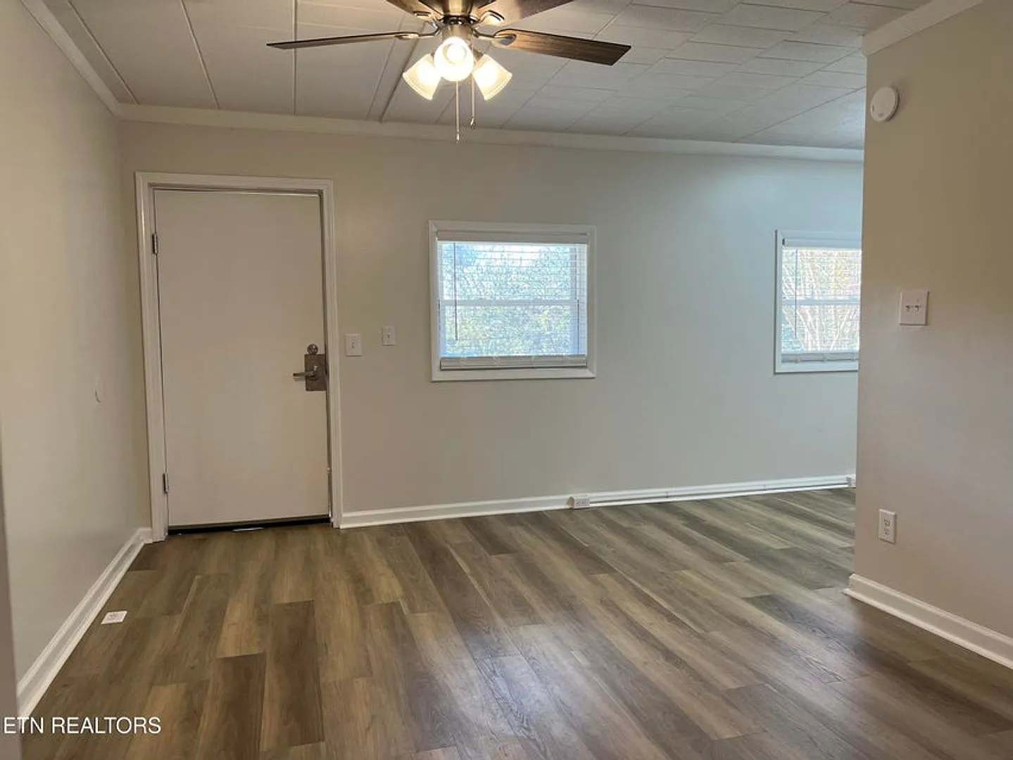 1 bed, 1.0 bath, 600 sqft, $1,000 — Photo 2
