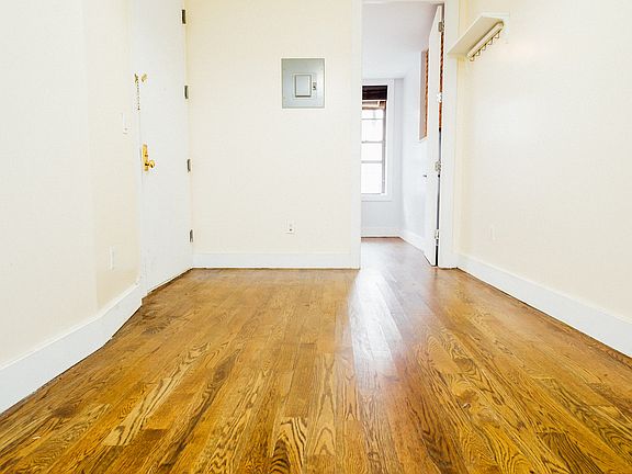 5th image of 891 Bergen St #1H