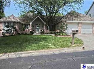 11744 Mayberry Plz, Omaha, NE 68154