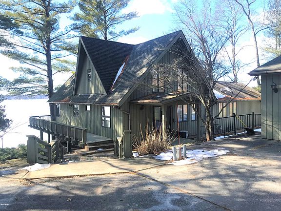 3rd image of 9053 S Catalpa Ave