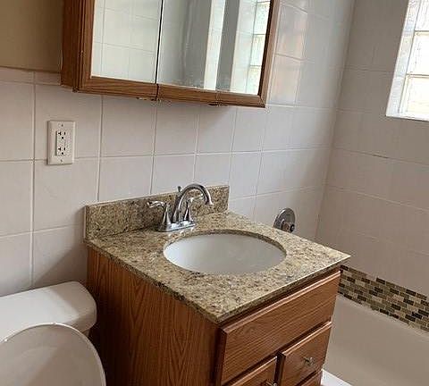 3rd image of 4900 N Harlem Ave