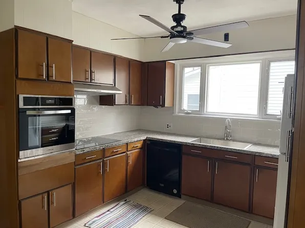 335 Delaware Ave, West Pittston, PA 18643