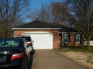 821 Nottingham Ct, Evansville, IN 47715