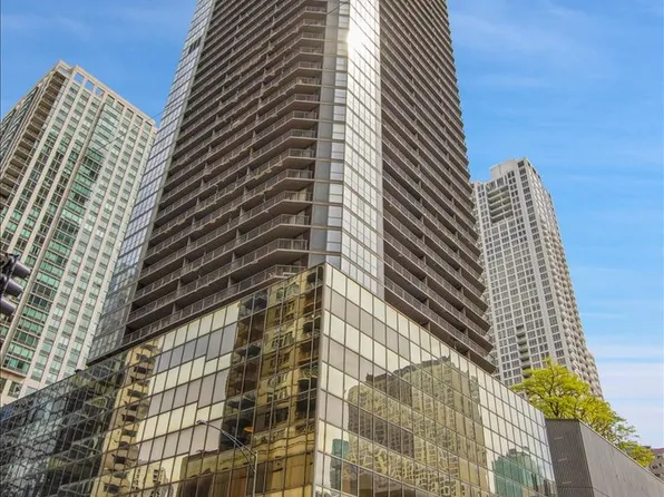 10 E Ontario St APT 905, Chicago, IL 60611