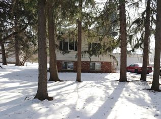 110 W Pine St, Roberts, WI 54023