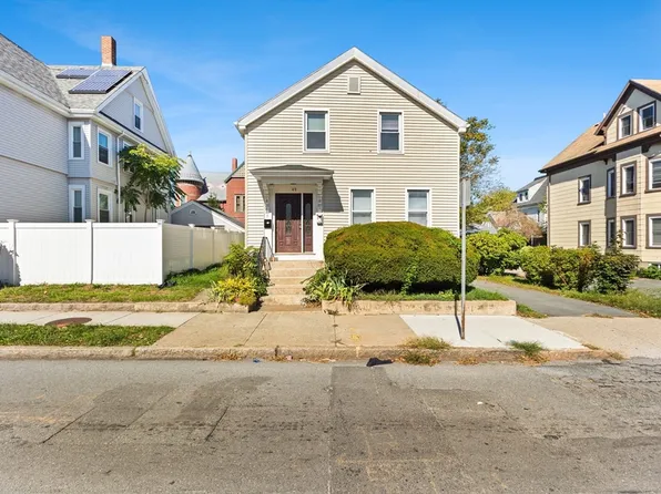 49 Parker St, New Bedford, MA 02740