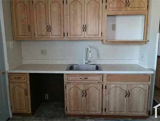 546 Butler Ave — Photo 8