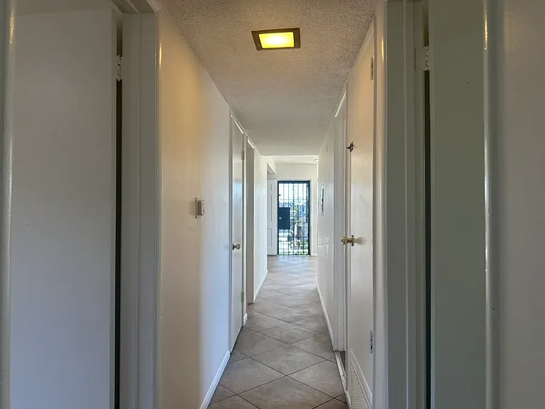 13314 Cordary Ave — Photo 28