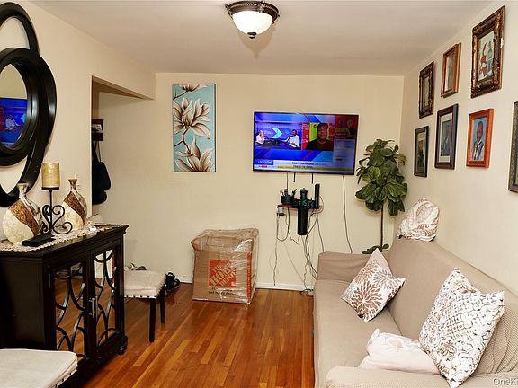 2nd image of 1165 E 54th Street #3S