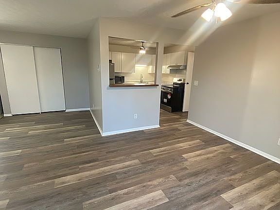 5th image of 7217 Creekview Dr