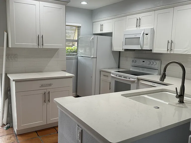 707 N Jefferson Ave — Photo 3