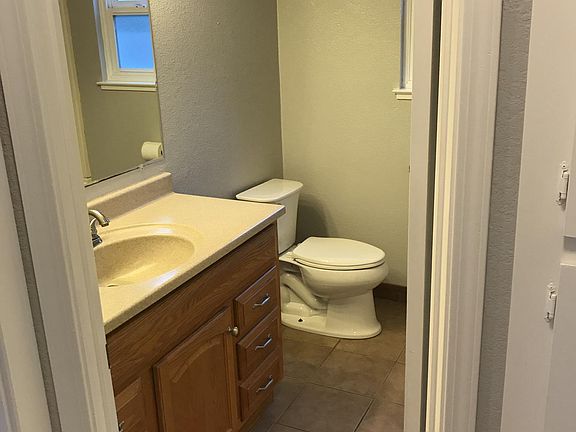 5th image of 8762 Lions Creek Dr
