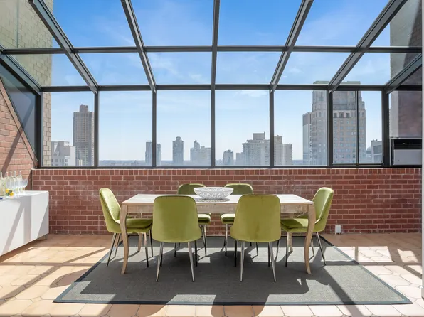 1441 Third Avenue image 3 of 8