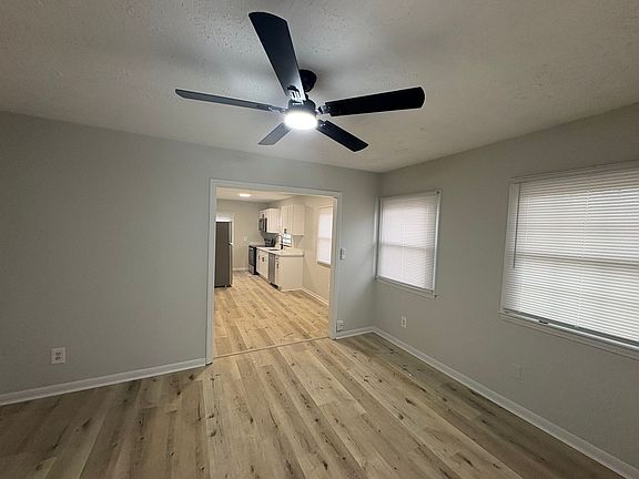2nd image of 610 Martin St APT B
