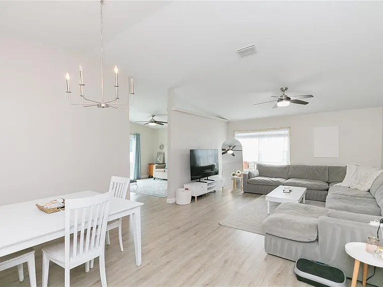 7308 S Juanita St — Photo 3