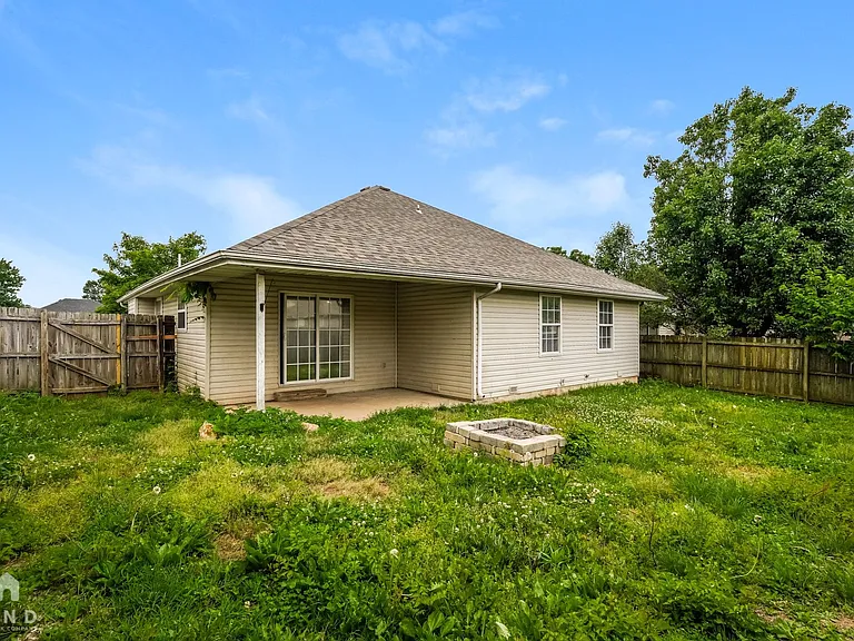 410 W White Ash Rd — Photo 17
