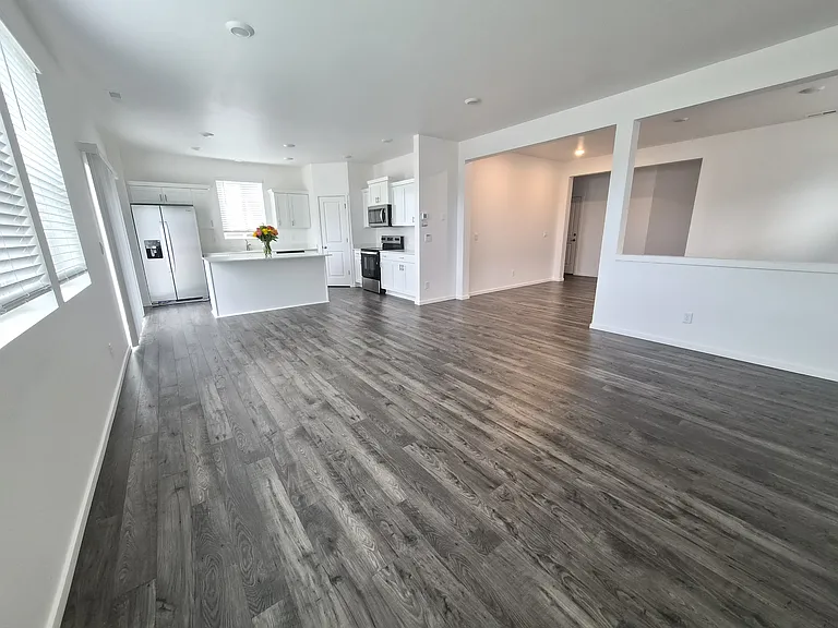 209 Cremini Loop SE — Photo 3