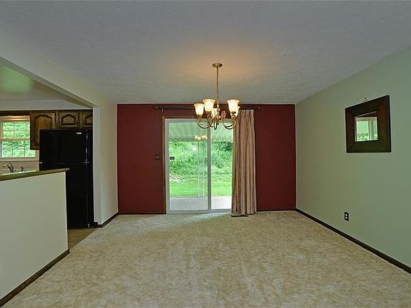 5th image of 9584 Saratoga Dr