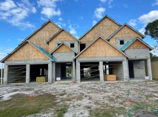 933 NW Spruce Ridge Dr, Stuart, FL 34994