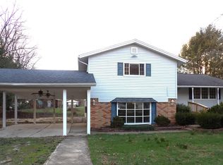 348 Jackson Ave, Sistersville, WV 26175