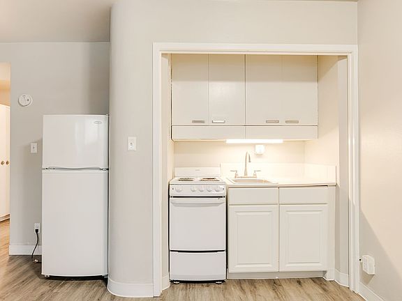 5th image of 585 Winter St NE #503