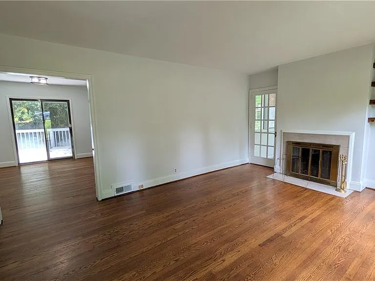 4300 Rickenbacker Way NE — Photo 12