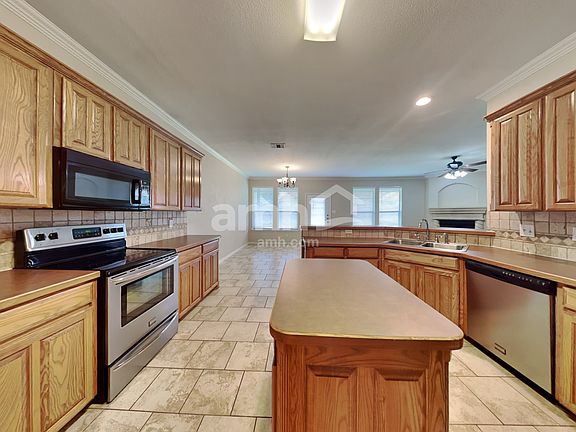 3rd image of 112 Olympic Dr