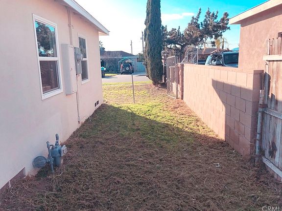 4th image of 8947 Chantry Ave