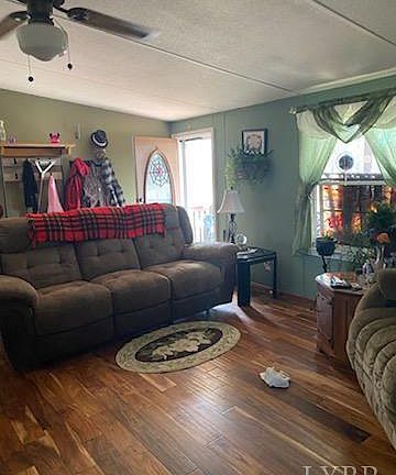 5th image of 7359 Lewis Ford Rd