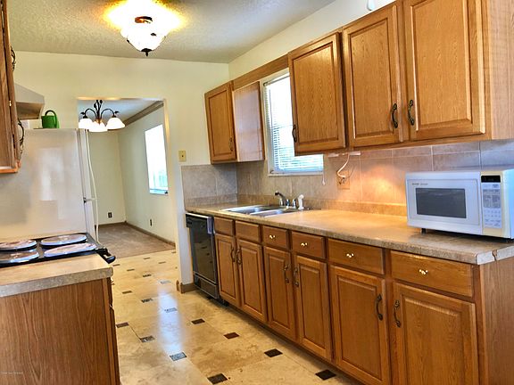 3rd image of 851 Marcella Ln #851