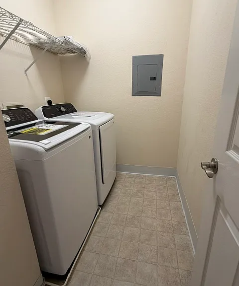 11750 Old Georgetown Rd — Photo 15