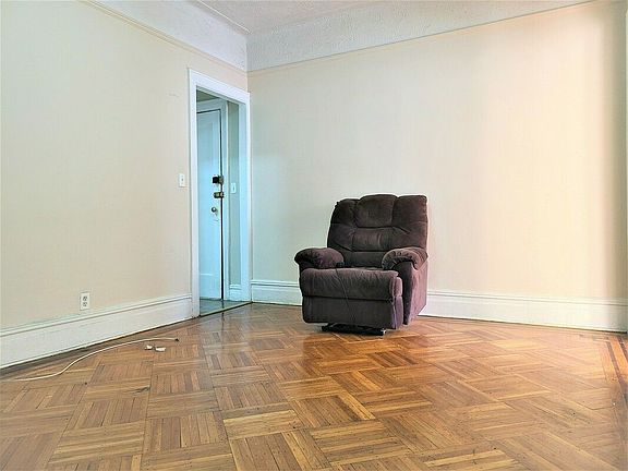 4th image of 6715 8th Ave #1F