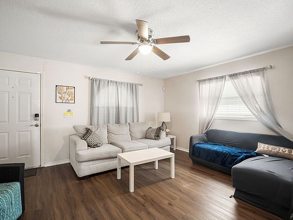 5th image of 1584 Tilley Ave