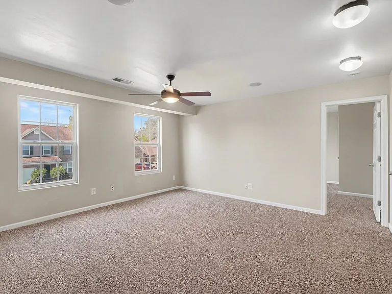 1042 Countess Ln — Photo 20