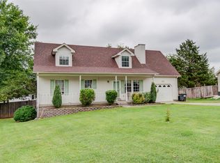 204 Clearlake Dr, La Vergne, TN 37086