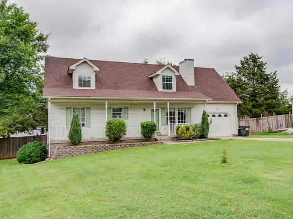 204 Clearlake Dr, La Vergne, TN 37086