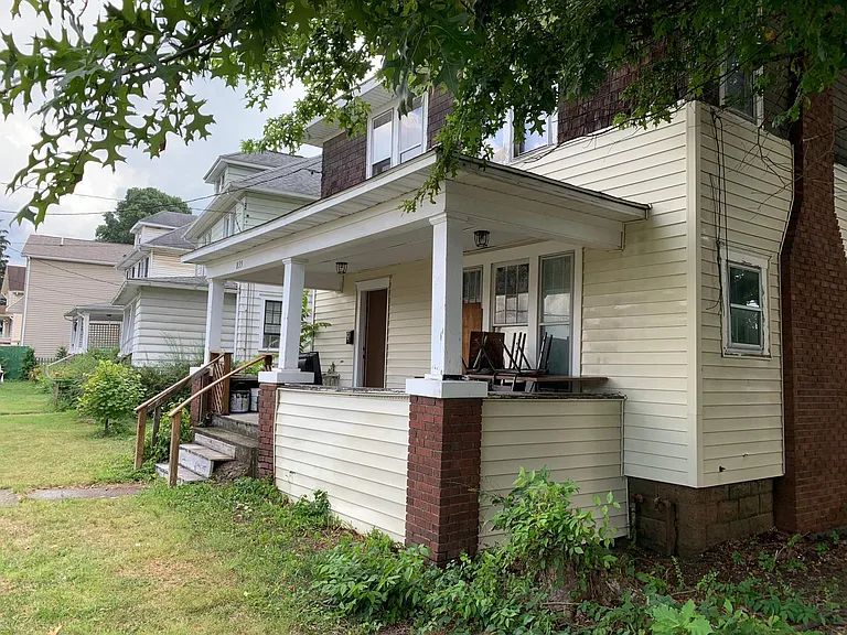835 Price St — Photo 2
