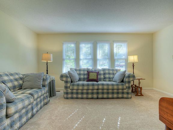 4th image of 1327 Wilton Ln