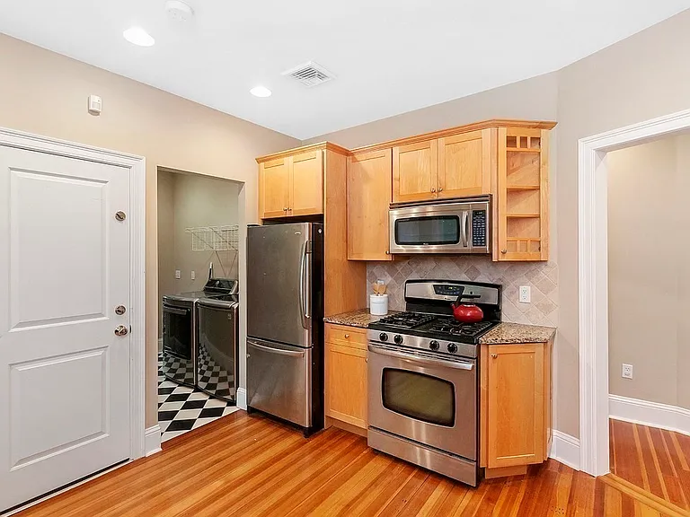 10 Marlboro St #2 — Photo 4