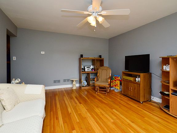 4th image of 6612 N California Ave #2N