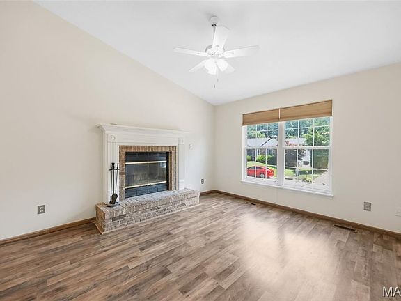 5th image of 1001 Parc Central Dr