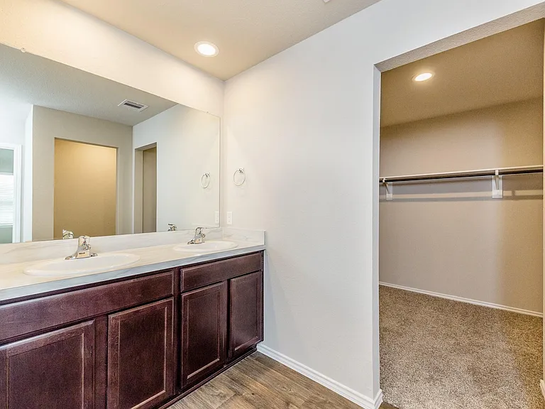 5114 Radiant Dawn Dr — Photo 22