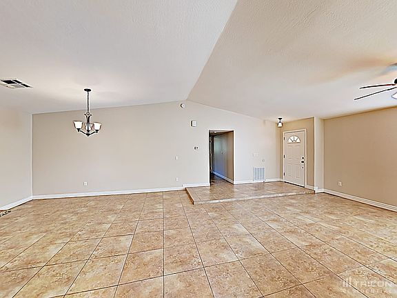 5th image of 2518 W Portobello Ave