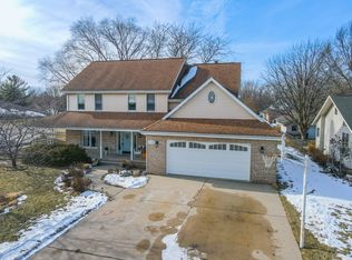 418 S Comet Dr, Braidwood, IL 60408