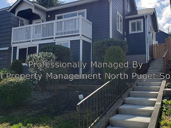 3rd image of 3210 Lombard Ave SE