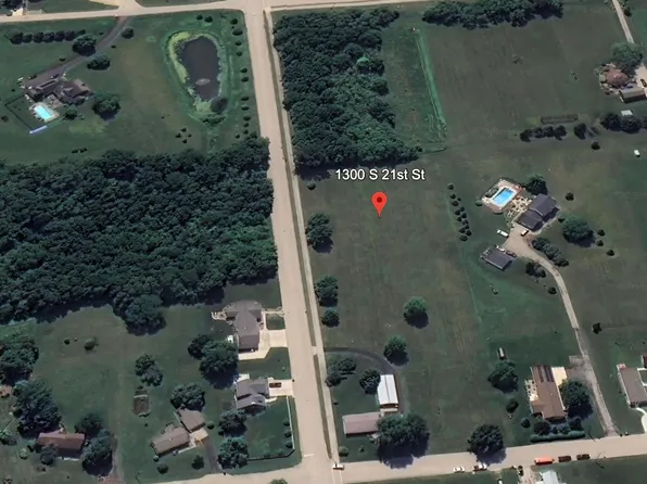 1300 S 21st St, Prairie Du Chien, WI 53821