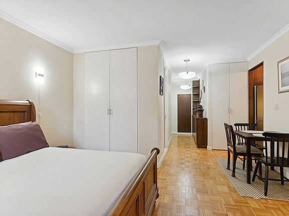 3rd image of 235 E 40th St APT 7I