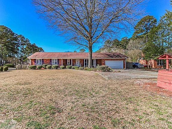 3rd image of 1612 Boyette Dr
