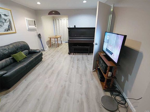 4th image of 6711 210th St