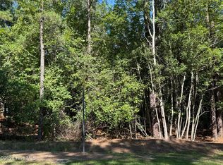 7657 Main Street, West End, NC 27376